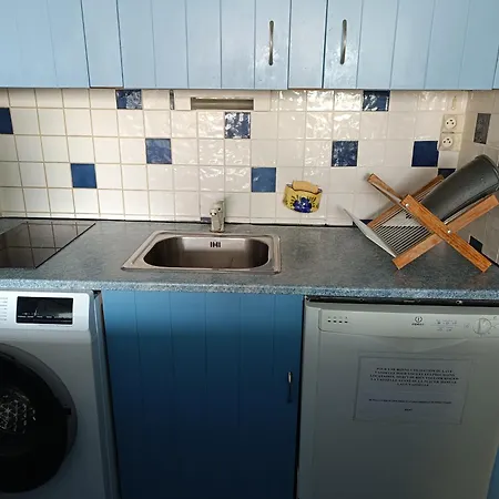 Emplacement Ideal Pour Ce T2 Face A La -parking-wifi-6pc237 Saint-Cyprien (Pyrenees-Orientales)
